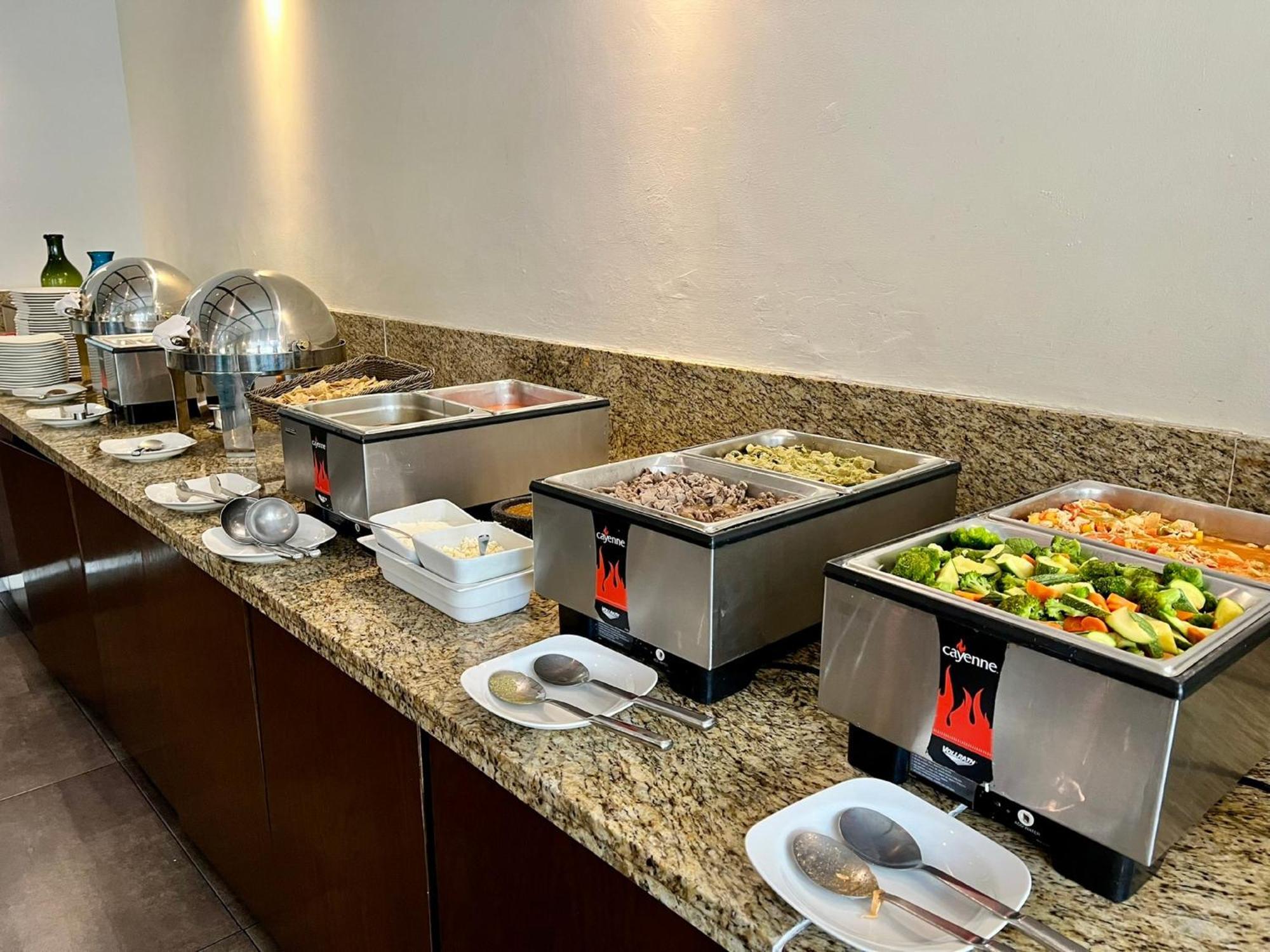 Holiday Inn Guadalajara Patria-Universidad By Ihg Zapopan Extérieur photo