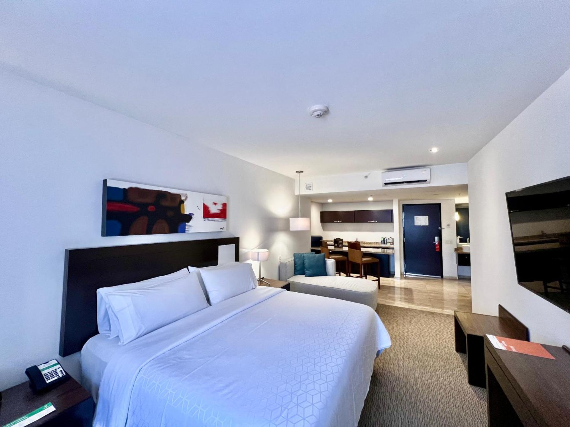 Holiday Inn Guadalajara Patria-Universidad By Ihg Zapopan Extérieur photo